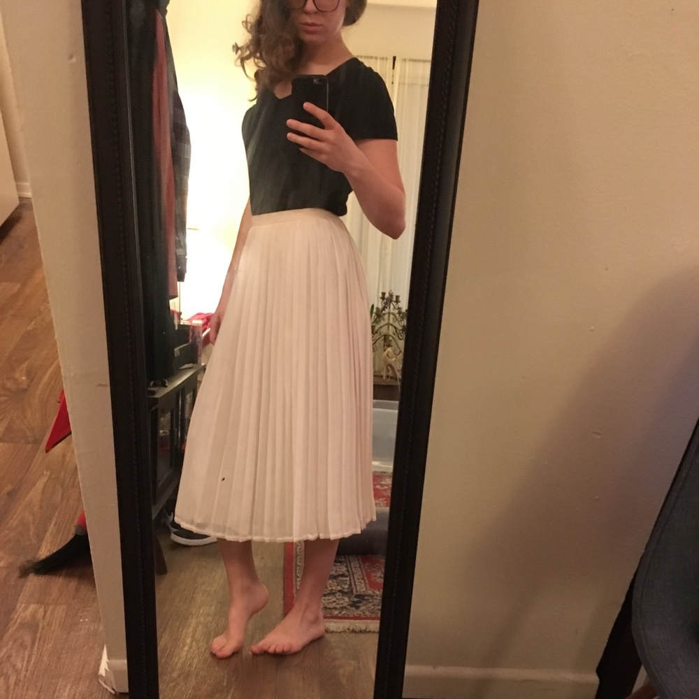 Vintage pleated midi skirt